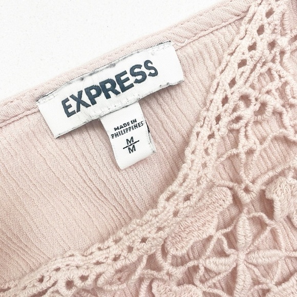 Express light pink lace cami top - Picture 3 of 4